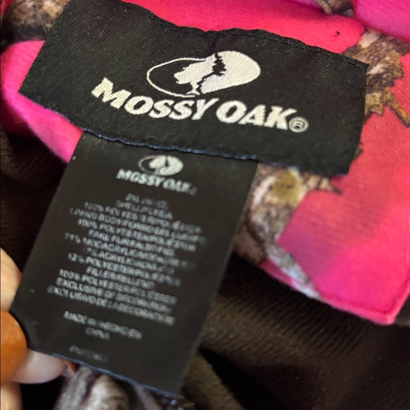 Women's Camouflage Hooded Jacket - Picture 9 of 12